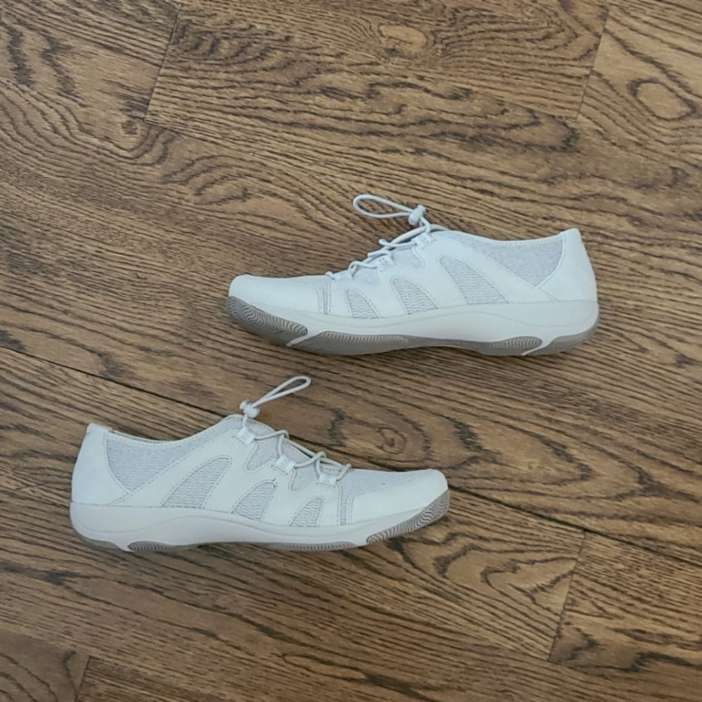 Dansko Women's Holland Suede Sneaker, ivory, 41 EU